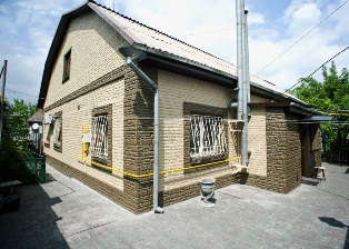 Отделка дома фасадными панелями в Бахчисарае